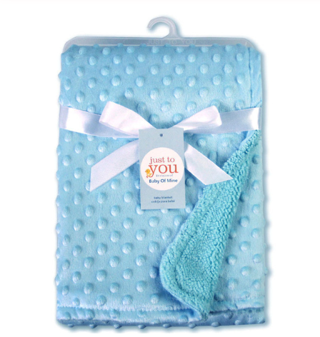 Prikkete babyteppe i myk fleece