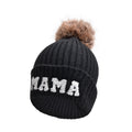 Ribbestrikket MAMA-lue med lodden dusk