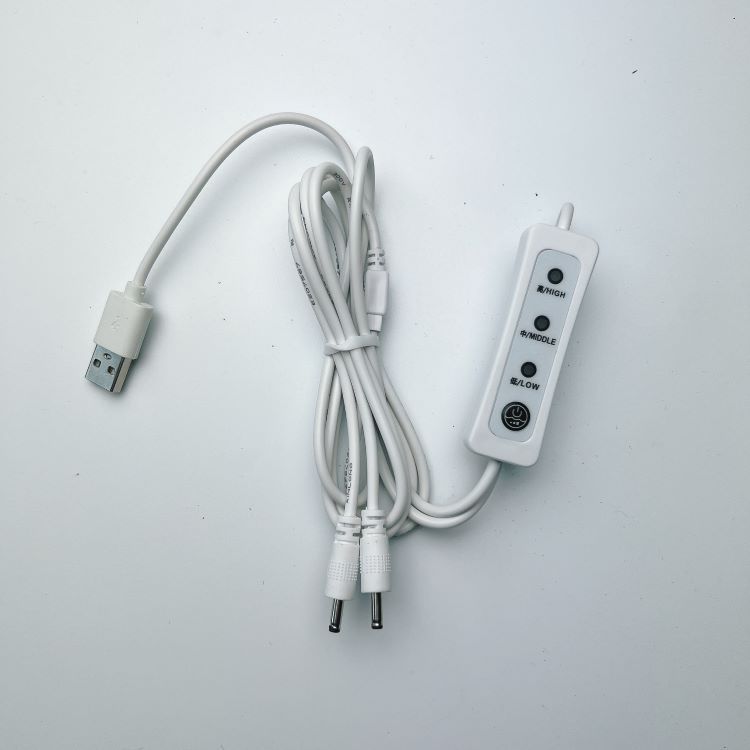 Pustende strikkede varmehansker med USB og 5 V, rundt 40 grader