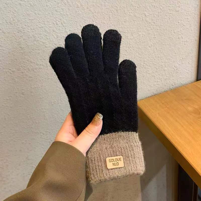 Strikkede touchhansker med ribbet mansjett