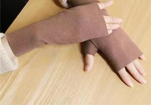 Fingerløse håndledsvarmere i myk strikk