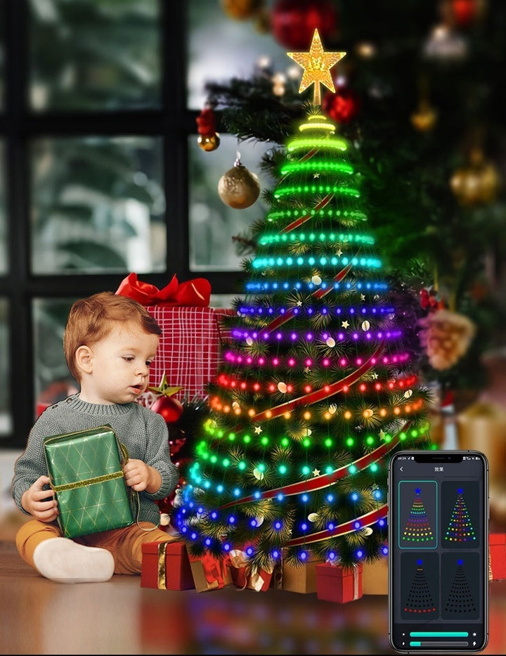 Juletre med fargerike LED-tråder og stjerne