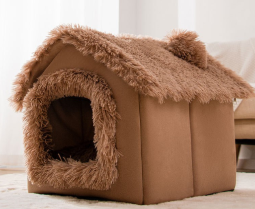 Plysjhule formet som hus til katt