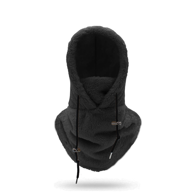 Person med plysjbalaklava i beige
