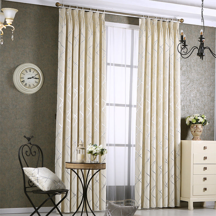 Beige chenillegardin med linjemønster